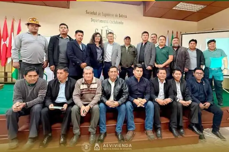 Portada: aiquile, mizque y omereque fortalecen proyectos de vivienda social tras nuevos convenios con aevivienda