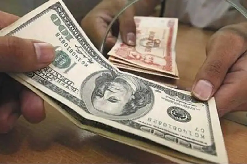 Portada: bolivia inicia una nueva etapa económica con el dólar flexible: expertos advierten un impacto directo en el costo de vida