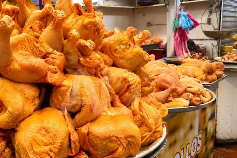 Portada: baja el precio del pollo en cochabamba y el kilo se comercializa desde bs 10