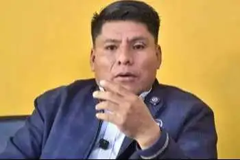 Portada: gobernador de cochabamba espera la convocatoria oficial al diálogo en sucre y prepara propuesta económica; alcaldes también impulsan una reunión con el presidente