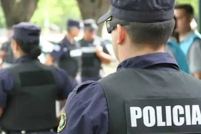 Portada: policía identifica a tres presuntos reclutadores de bolivianos para la guerra en rusia; ya son 16 las víctimas investigadas