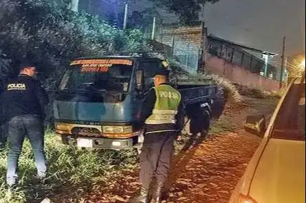 Portada: recuperan en mizque el minibús robado a don freddy tras intensa búsqueda; la policía continúa las investigaciones