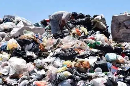 Portada: bolivia mantiene 300 botaderos a cielo abierto pese al vencimiento del plazo legal para su cierre