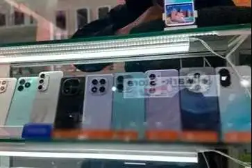 Portada: alza del dólar encarece electrodomésticos y celulares en bolivia; comerciantes reportan caída en las ventas
