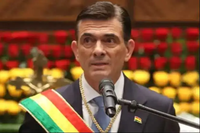 Portada: gobierno evalúa reestructurar, fusionar o cerrar 15 empresas públicas con pérdidas millonarias