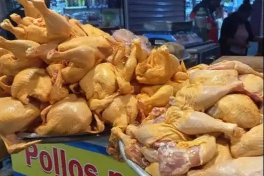 Portada: incremento en el precio de la carne de pollo genera preocupación en mizque y el país