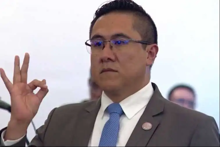 Portada: christian morales asume como nuevo ministro de economía; trabajó en los gobiernos de evo morales y jeanine áñez