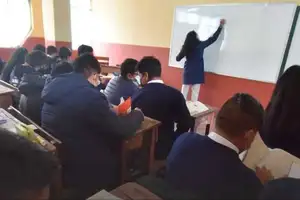 cochabamba dispone retorno diferenciado a clases y amplía el descanso pedagógico en varios distritos